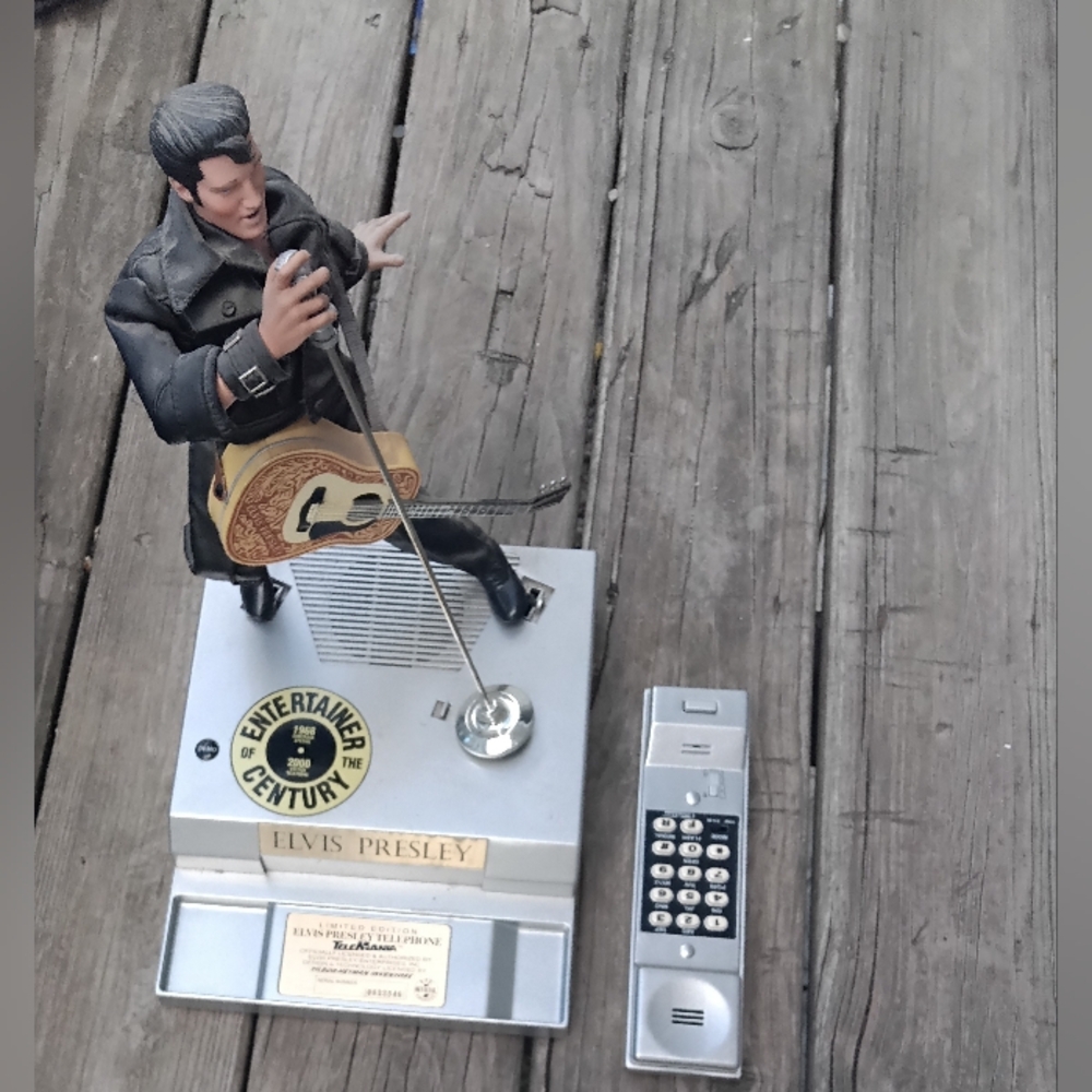 Vintage Limited edition Elvis Presley telephone serial number 0033546